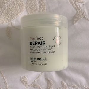 NatureLab Repair Treatment Hair Mask